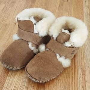 L.L. Bean Brown Kids Slippers